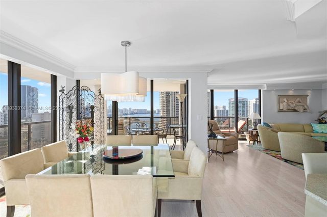 19667 Turnberry Way 19-K, Aventura, FL 33180