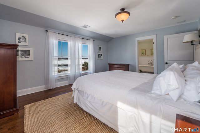 24 Ridgewood Avenue, Madison, CT 06443