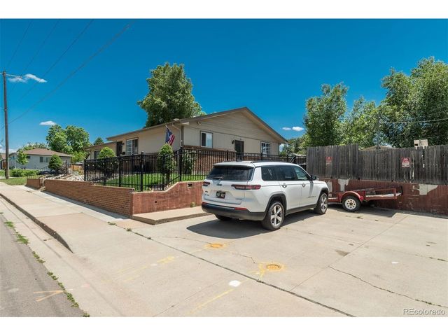 4701 S Lincoln St, Englewood, CO 80113