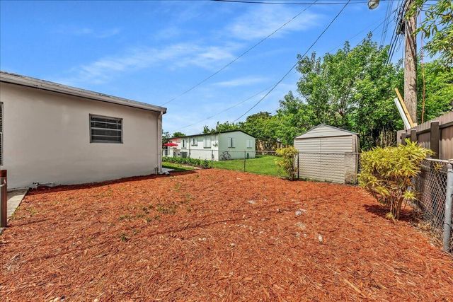 6311 SW 2ND Street, Margate, FL 33068