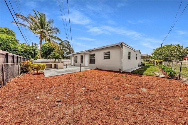 6311 SW 2ND Street, Margate, FL 33068