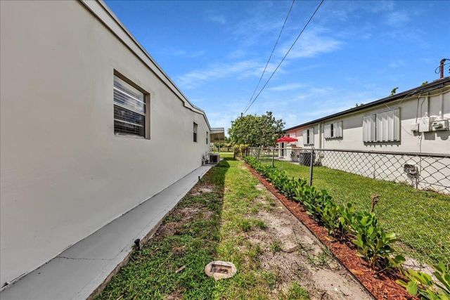 6311 SW 2ND Street, Margate, FL 33068