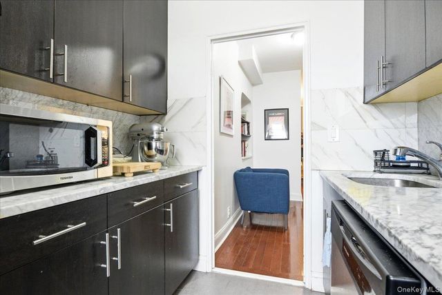 99-60 63rd Road 3AA, Rego Park, NY 11374