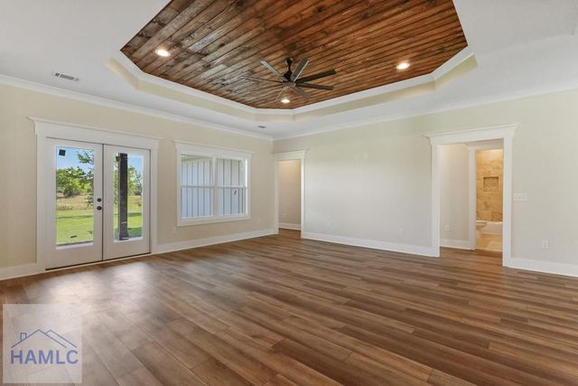 88 Northshore Avenue, Jesup, GA 31545