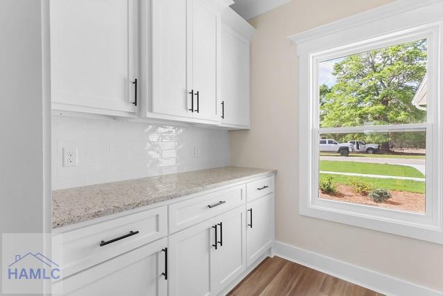 88 Northshore Avenue, Jesup, GA 31545