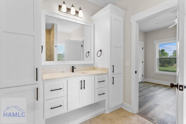 88 Northshore Avenue, Jesup, GA 31545