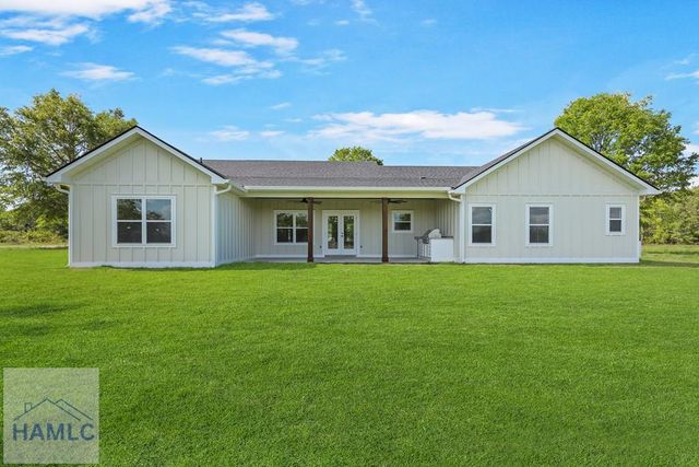 88 Northshore Avenue, Jesup, GA 31545