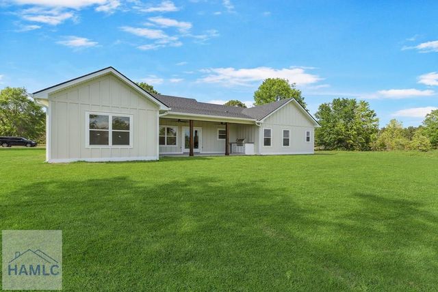 88 Northshore Avenue, Jesup, GA 31545