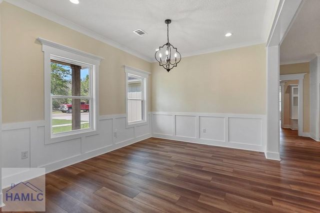 88 Northshore Avenue, Jesup, GA 31545