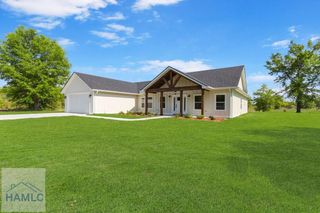 88 Northshore Avenue, Jesup, GA 31545