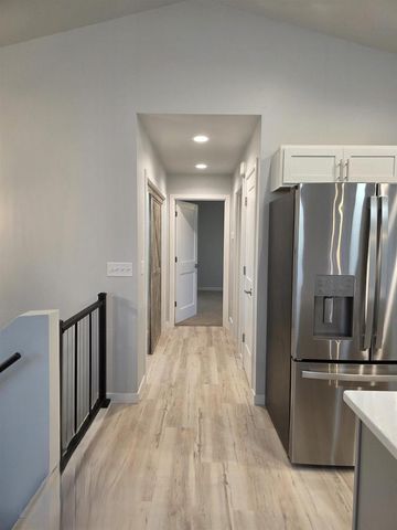 982 BYRD AVENUE, Neenah, WI 54956