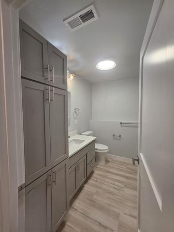 982 BYRD AVENUE, Neenah, WI 54956