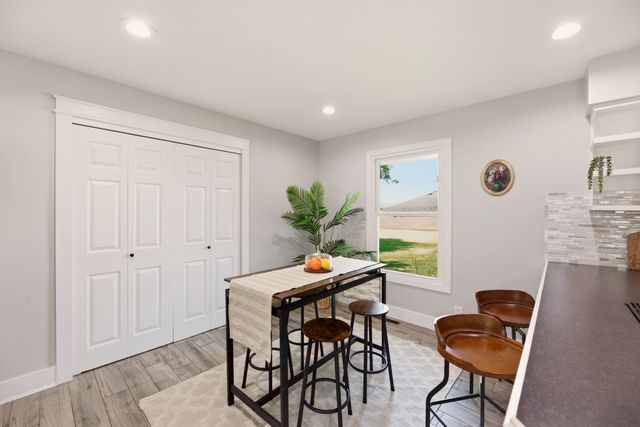 2200 W 51st st, Wichita, KS 67204