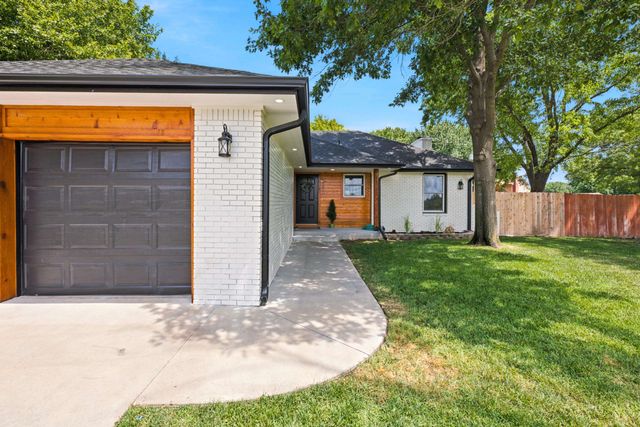 2200 W 51st st, Wichita, KS 67204