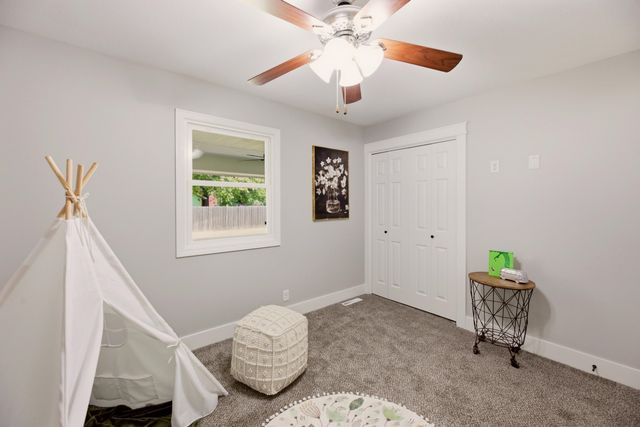 2200 W 51st st, Wichita, KS 67204