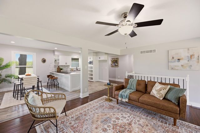 2200 W 51st st, Wichita, KS 67204