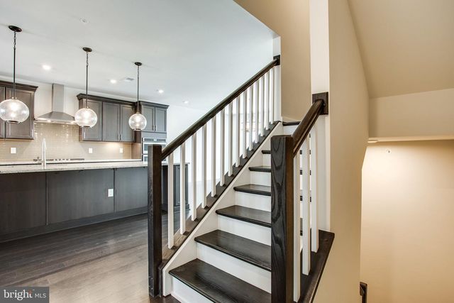 7510 SAWYER FARM WAY, Mclean, VA 22102