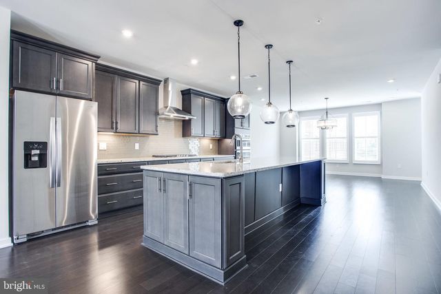 7510 SAWYER FARM WAY, Mclean, VA 22102