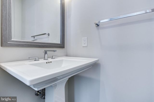 7510 SAWYER FARM WAY, Mclean, VA 22102