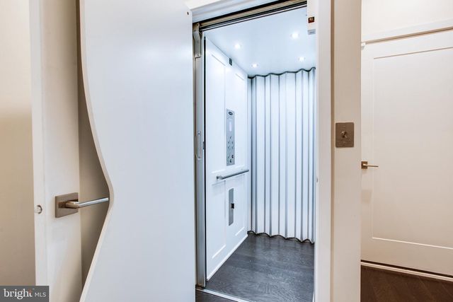 7510 SAWYER FARM WAY, Mclean, VA 22102