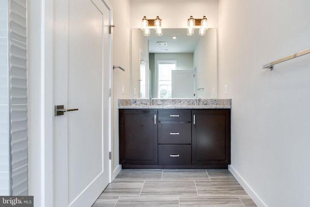 7510 SAWYER FARM WAY, Mclean, VA 22102