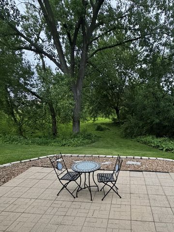 4024 W 75th Place, Merrillville, IN 46410