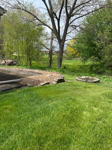 4024 W 75th Place, Merrillville, IN 46410