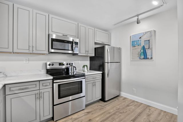 4 Royal Palm Way 403, Boca Raton, FL 33432