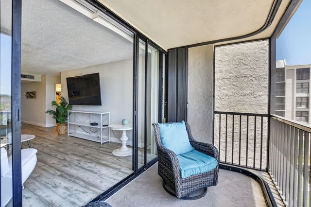 4 Royal Palm Way 403, Boca Raton, FL 33432