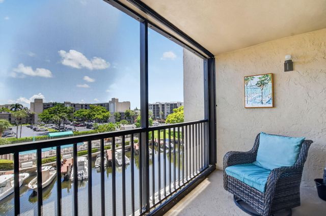 4 Royal Palm Way 403, Boca Raton, FL 33432