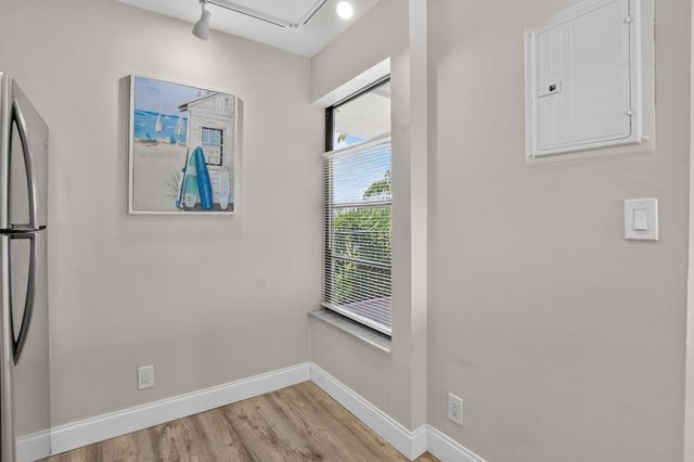 4 Royal Palm Way 403, Boca Raton, FL 33432