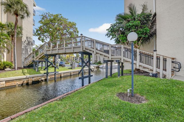 4 Royal Palm Way 403, Boca Raton, FL 33432