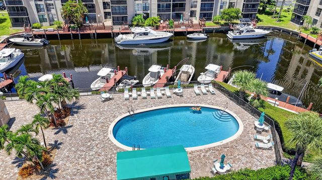 4 Royal Palm Way 403, Boca Raton, FL 33432