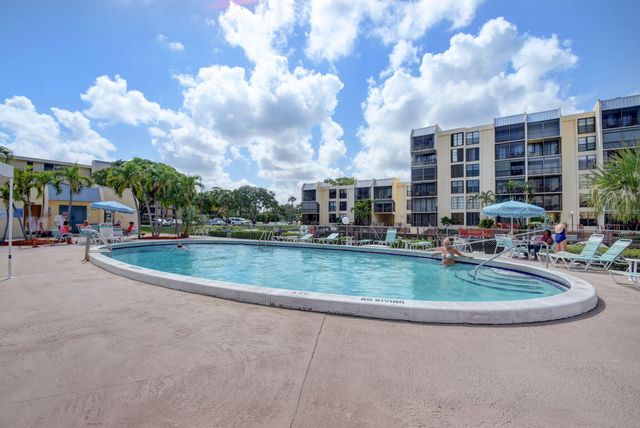4 Royal Palm Way 403, Boca Raton, FL 33432
