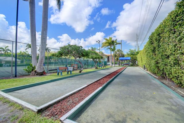 4 Royal Palm Way 403, Boca Raton, FL 33432