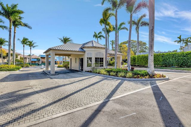 4 Royal Palm Way 403, Boca Raton, FL 33432