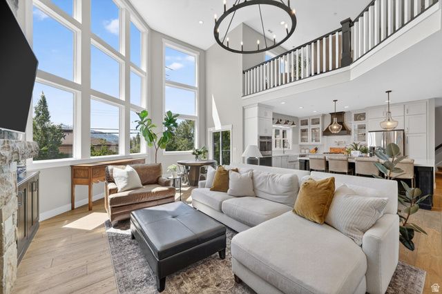 3618 S TANNER GARDENS CT, Millcreek, UT 84109