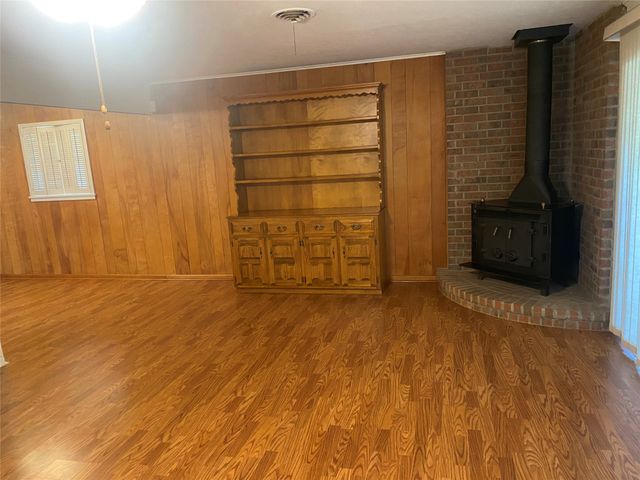 3271 Hubbard Street, Paris, TX 75460