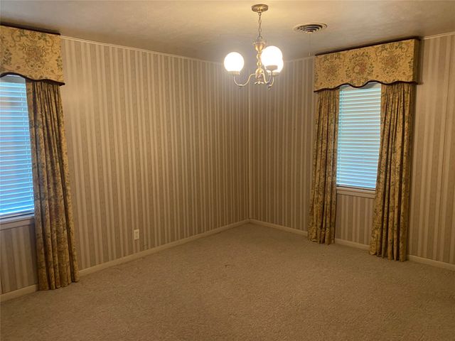3271 Hubbard Street, Paris, TX 75460