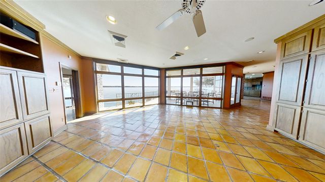 4917 Rio Vista Drive, Granbury, TX 76049