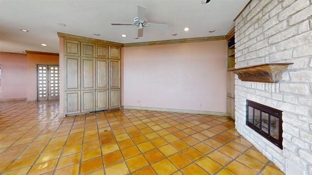 4917 Rio Vista Drive, Granbury, TX 76049