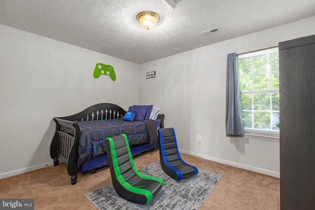 23351 TRIPLE CROWN DR, Ruther Glen, VA 22546