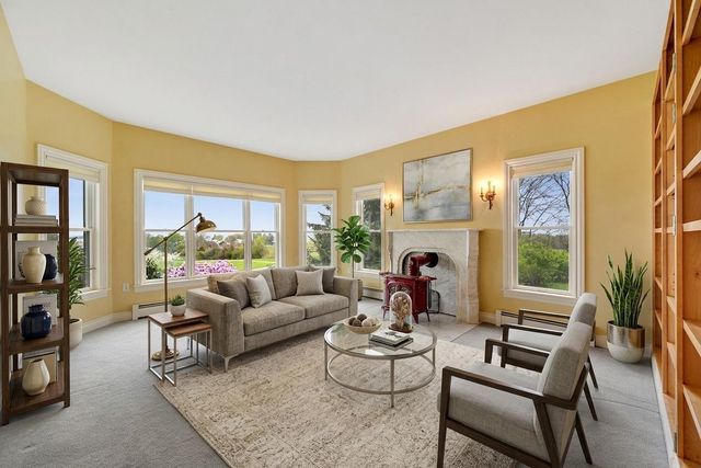 302 Ledge Hill Drive, Georgia, VT 05478