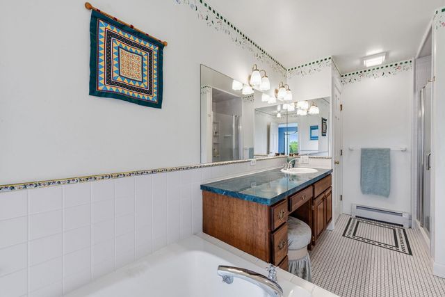 302 Ledge Hill Drive, Georgia, VT 05478