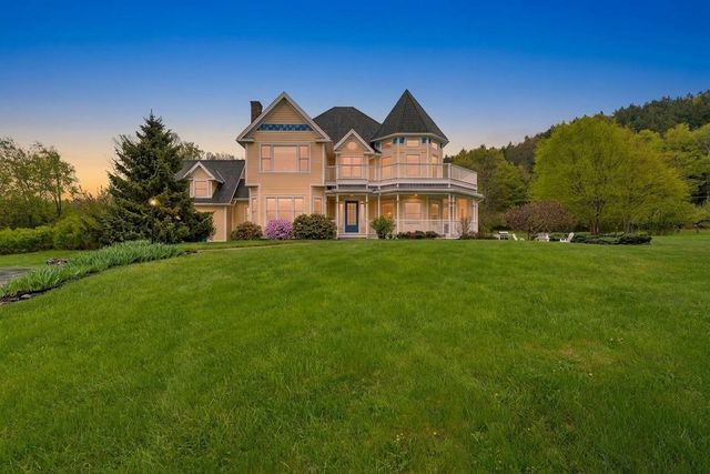 302 Ledge Hill Drive, Georgia, VT 05478