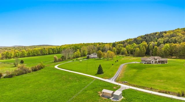 302 Ledge Hill Drive, Georgia, VT 05478
