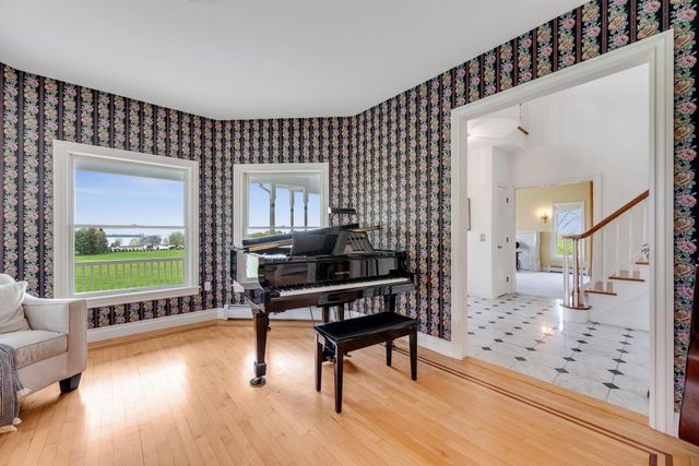 302 Ledge Hill Drive, Georgia, VT 05478