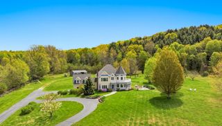 302 Ledge Hill Drive, Georgia, VT 05478