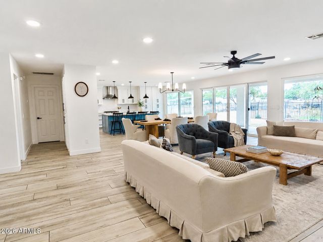 7327 N 185TH Avenue, Waddell, AZ 85355
