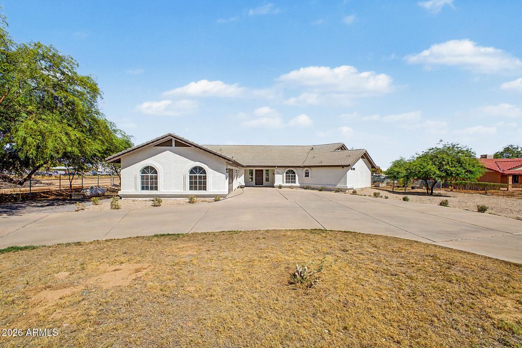 7327 N 185TH Avenue, Waddell, AZ 85355 — exterior